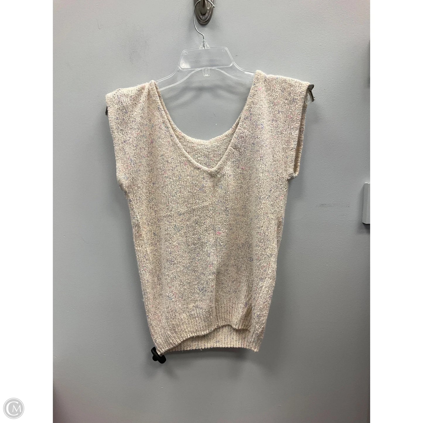 Vest Sweater By Clothes Mentor In Cream, Size: S