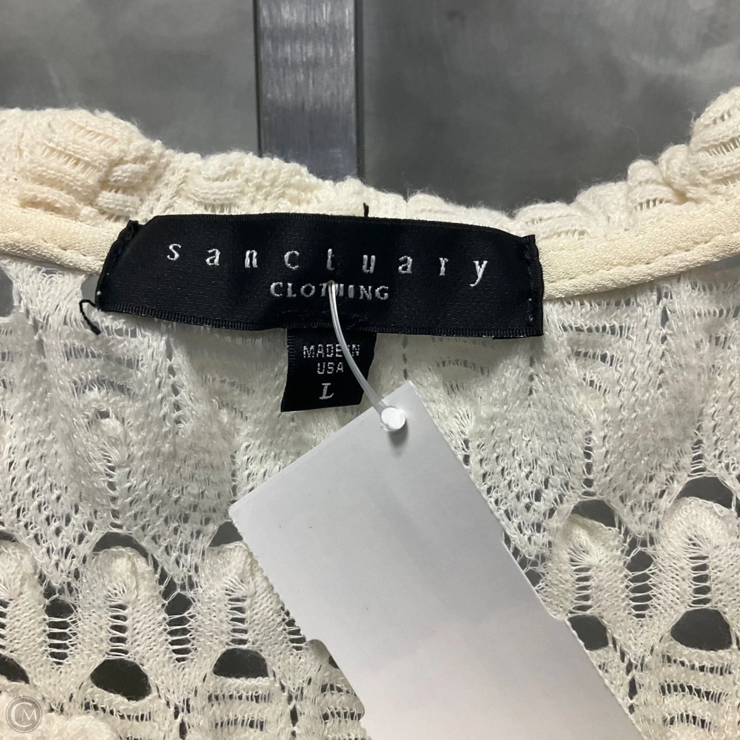 Top Short Sleeve By Sanctuary In Cream, Size: L