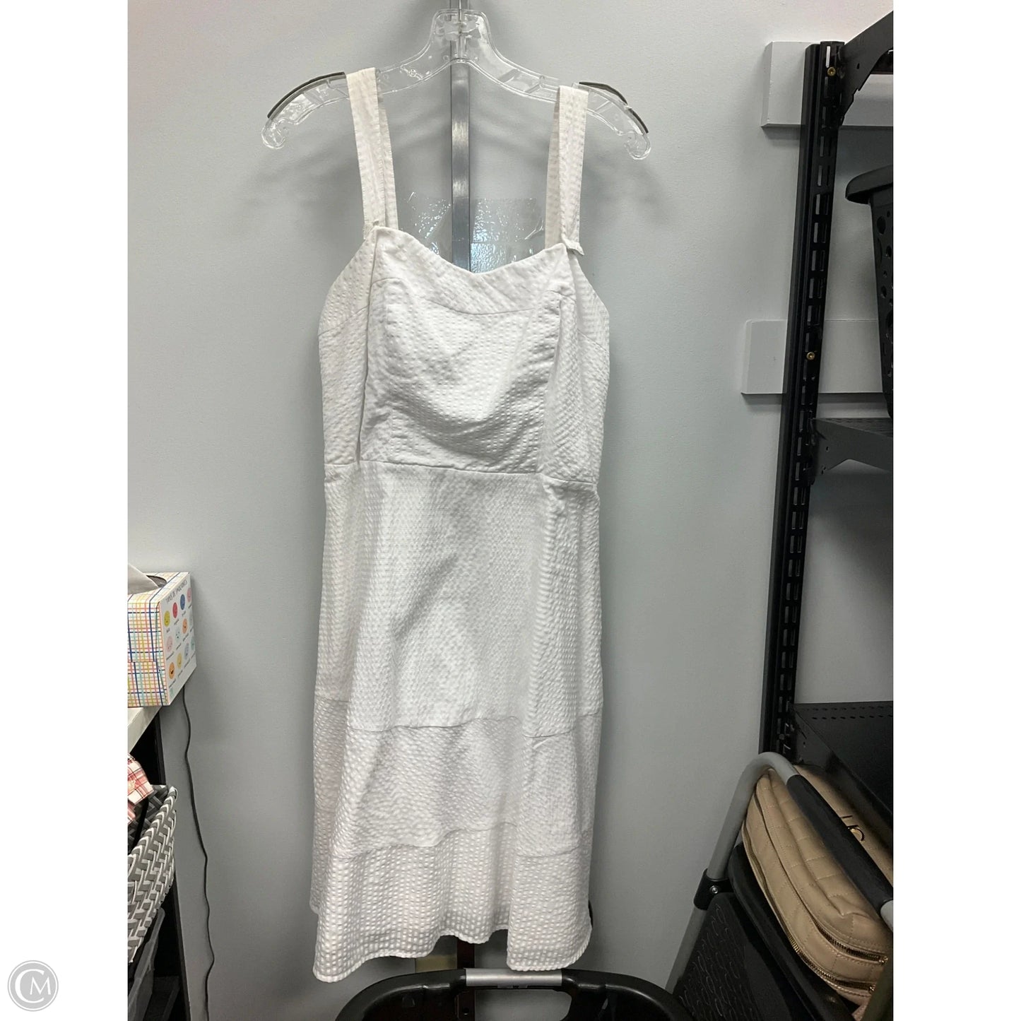 Dress Casual Short By Vineyard Vines In White, Size: 10