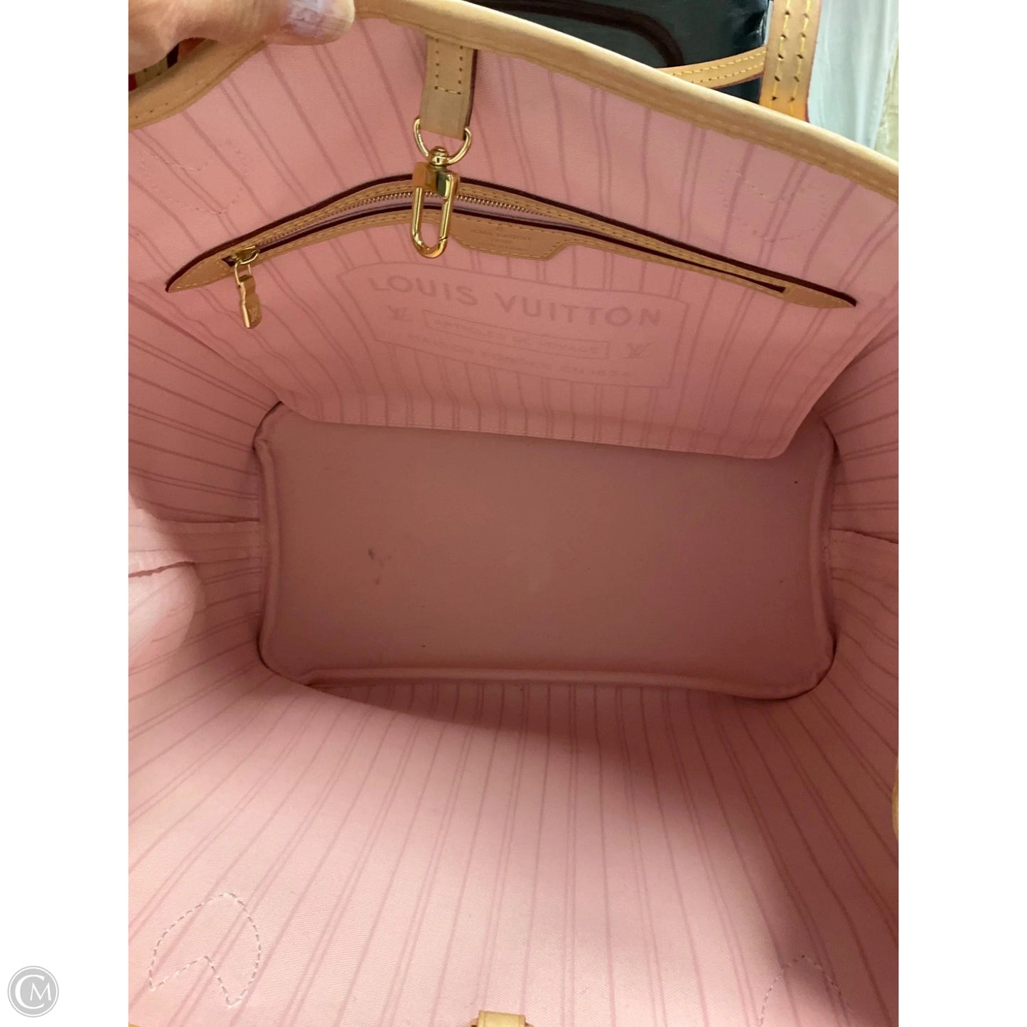 Handbag Luxury Designer By Louis Vuitton, Size: Small