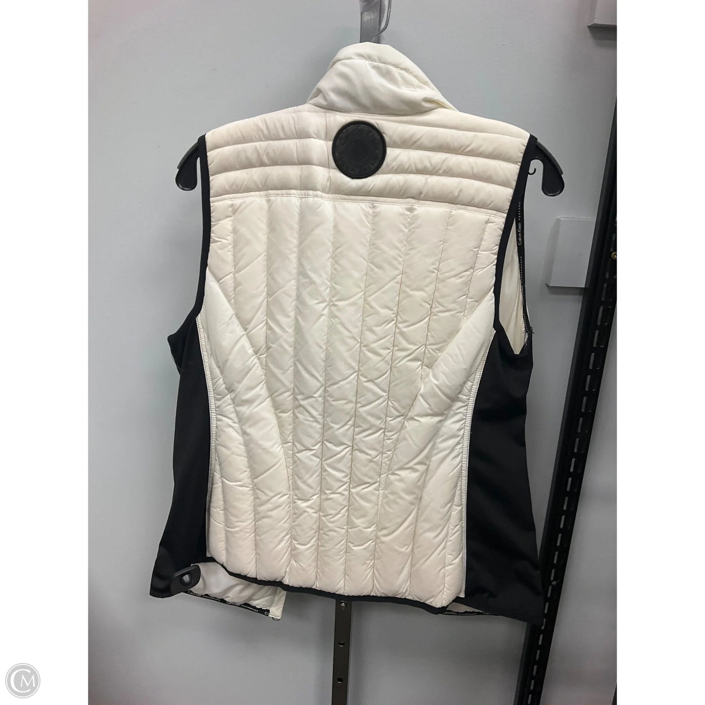 Vest Puffer & Quilted By Calvin Klein In Cream, Size: M