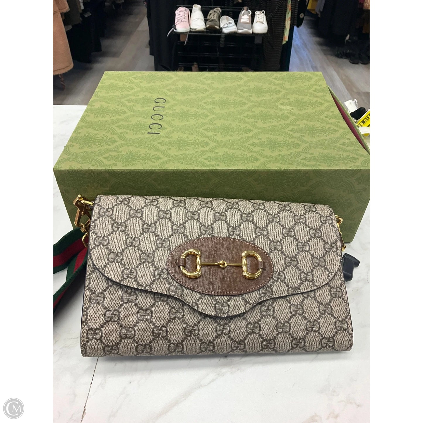 Handbag Luxury Designer By Gucci, Size: Medium