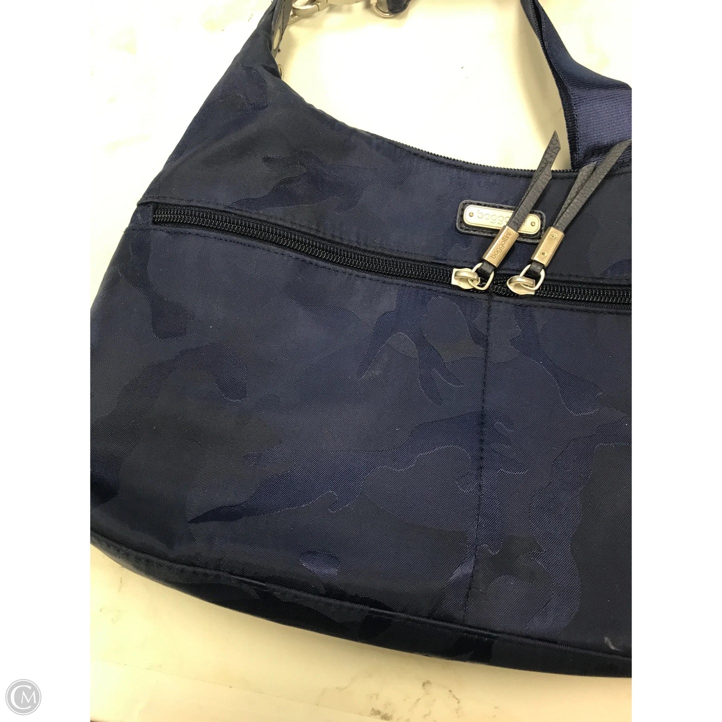 Crossbody By Baggallini, Size: Medium