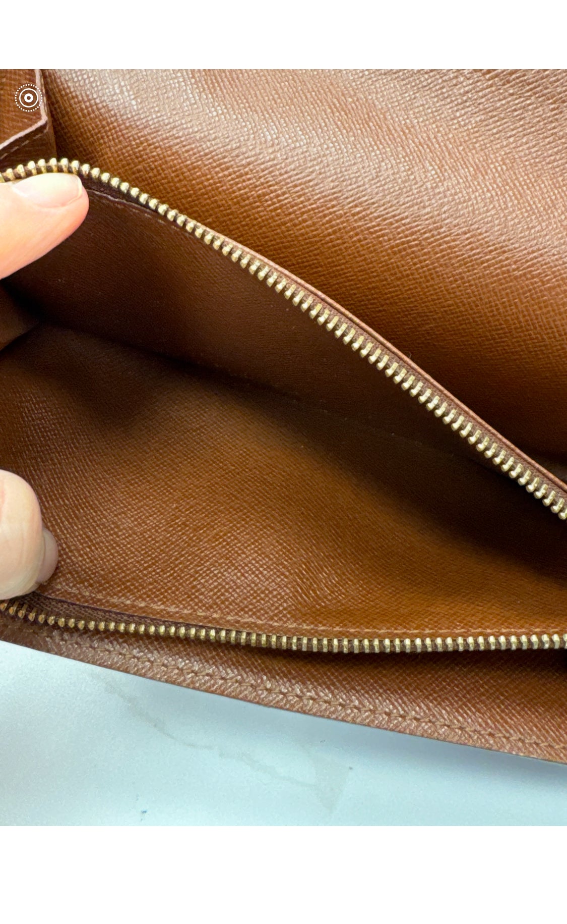 Wallet Luxury Designer By Louis Vuitton, Size: Large