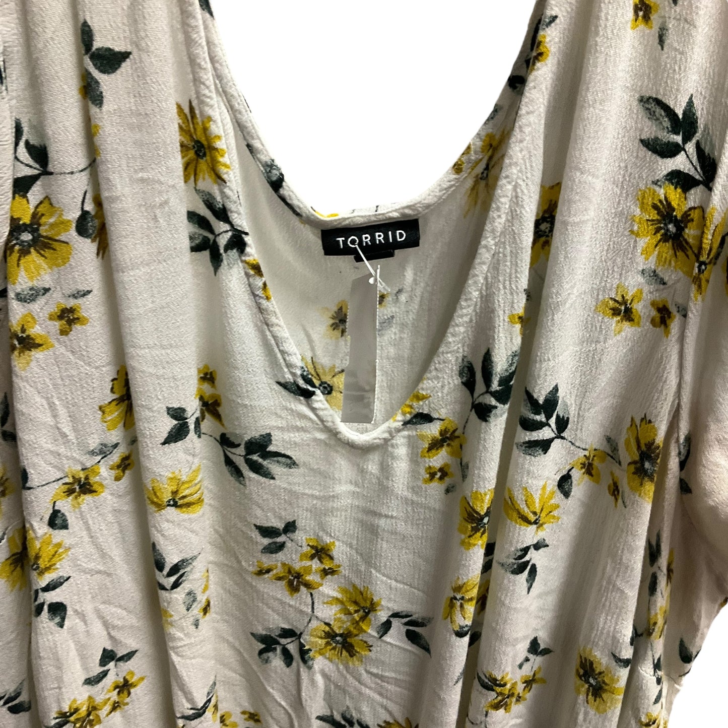 White & Yellow Top Short Sleeve Torrid, Size 3x