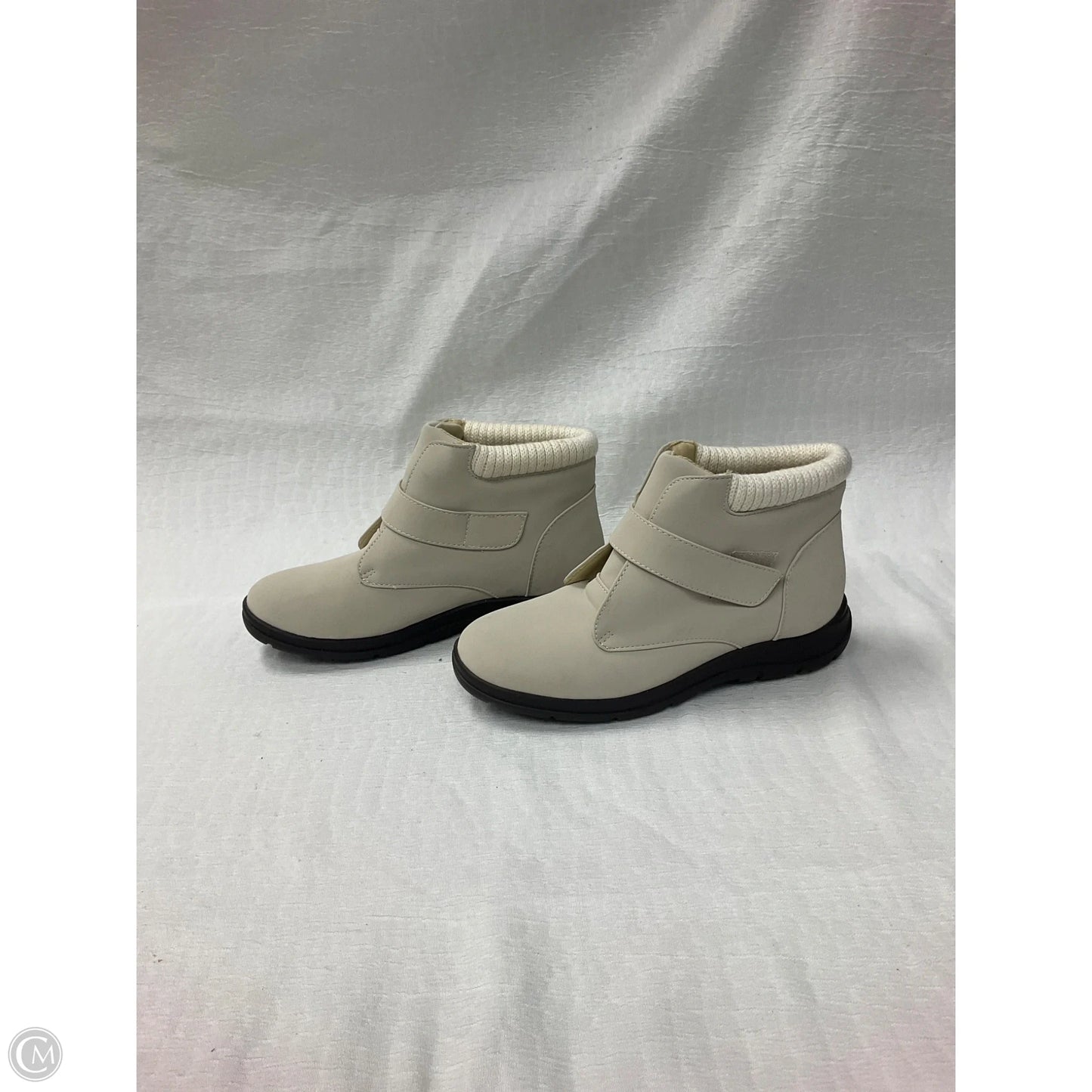 Boots Ankle Flats By Cme In Cream, Size: 9