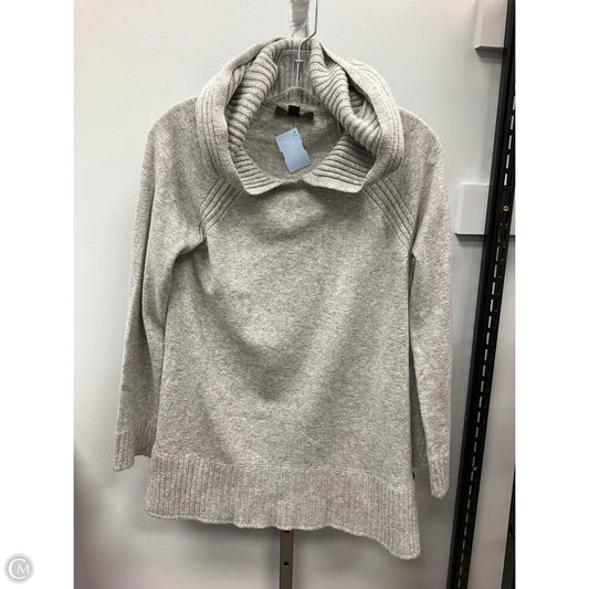 Sweater By Ann Taylor In Grey, Size: S