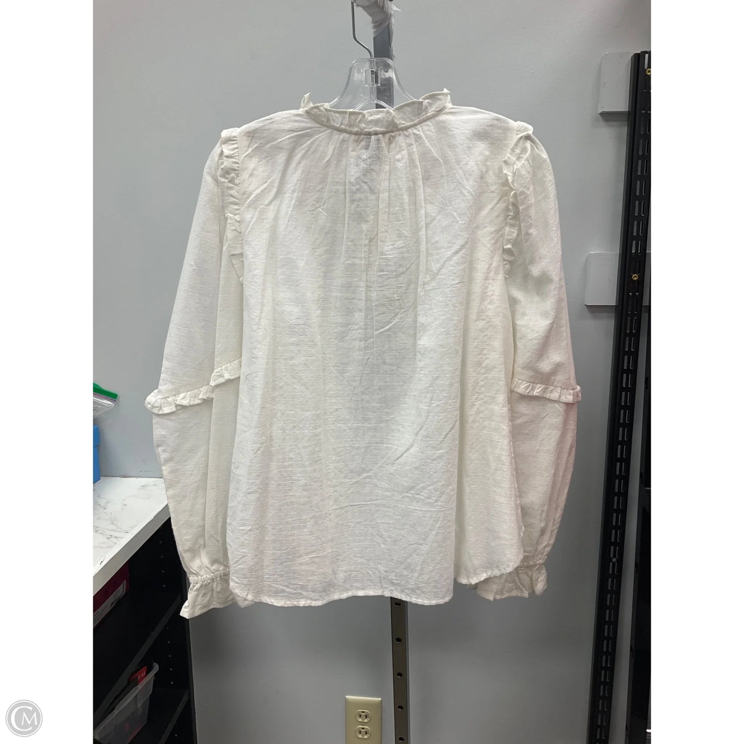 Top Long Sleeve By Universal Thread In Cream, Size: Xs