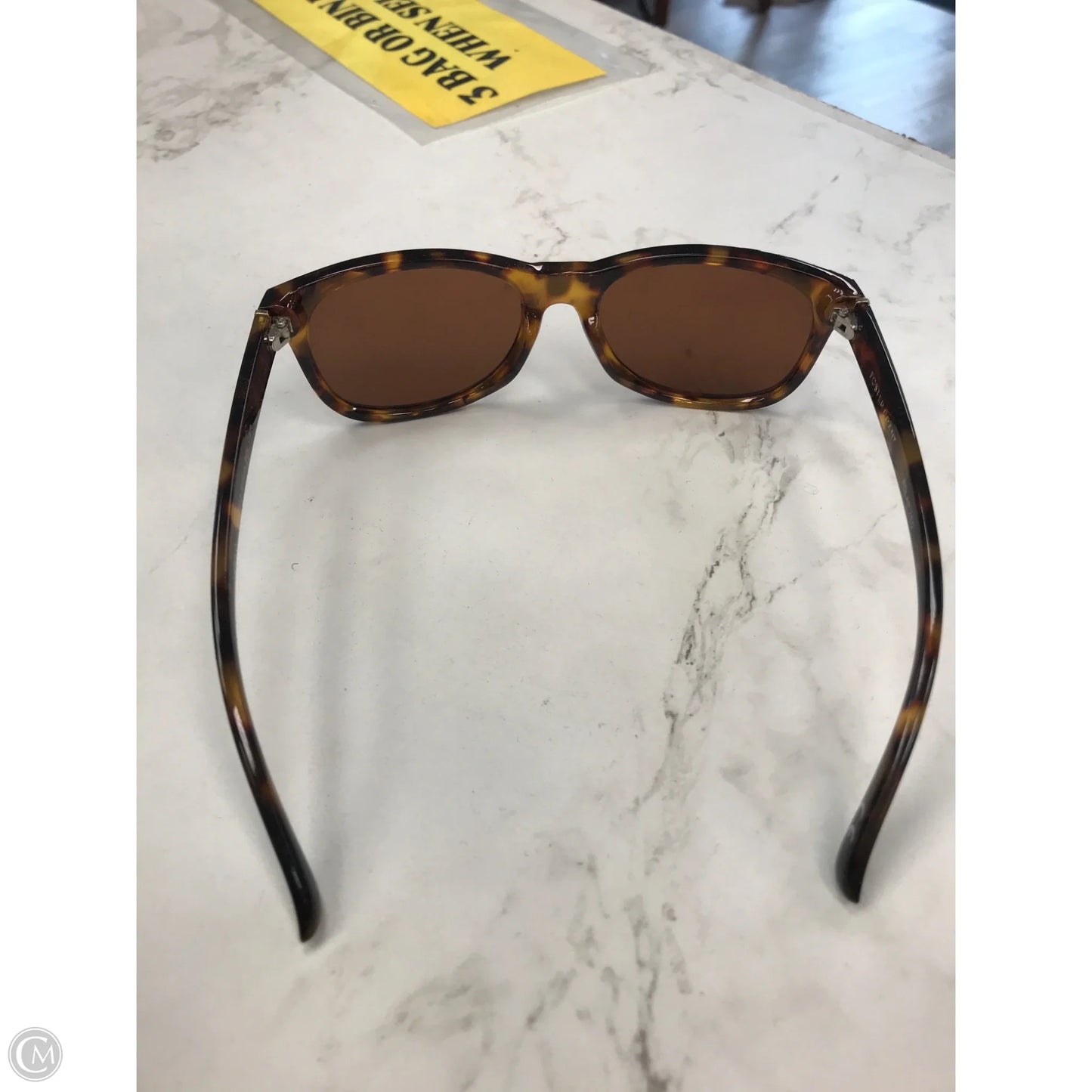 Sunglasses By Clothes Mentor, Size: Medium