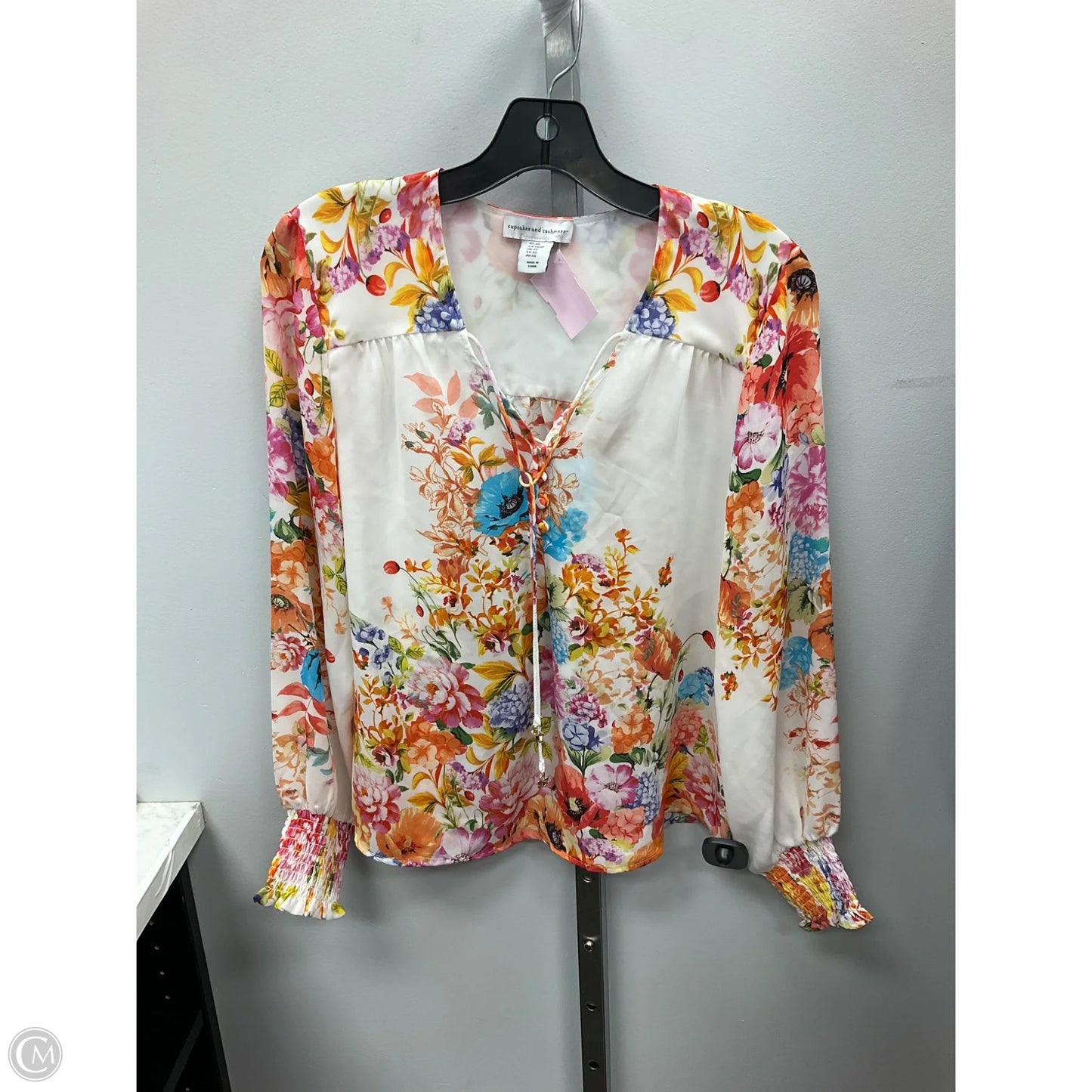 Top Long Sleeve By Cupcakes And Cashmere In Floral Print, Size: Xs