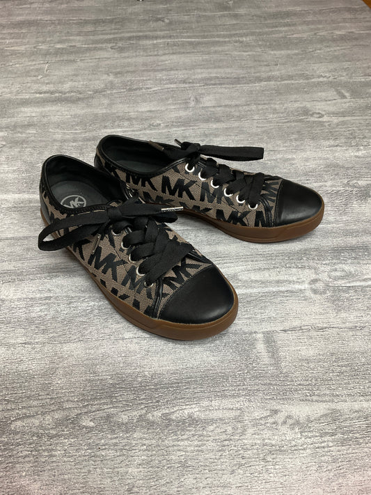 Shoes Designer By Michael Kors In Black & Cream, Size: 6.5