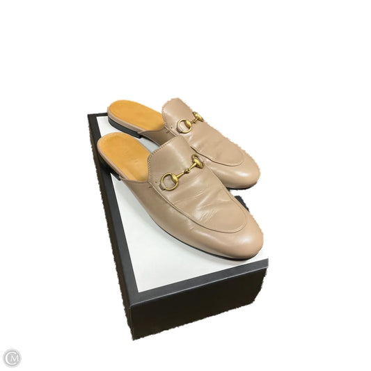 Shoes Luxury Designer By Gucci In Tan, Size: 7