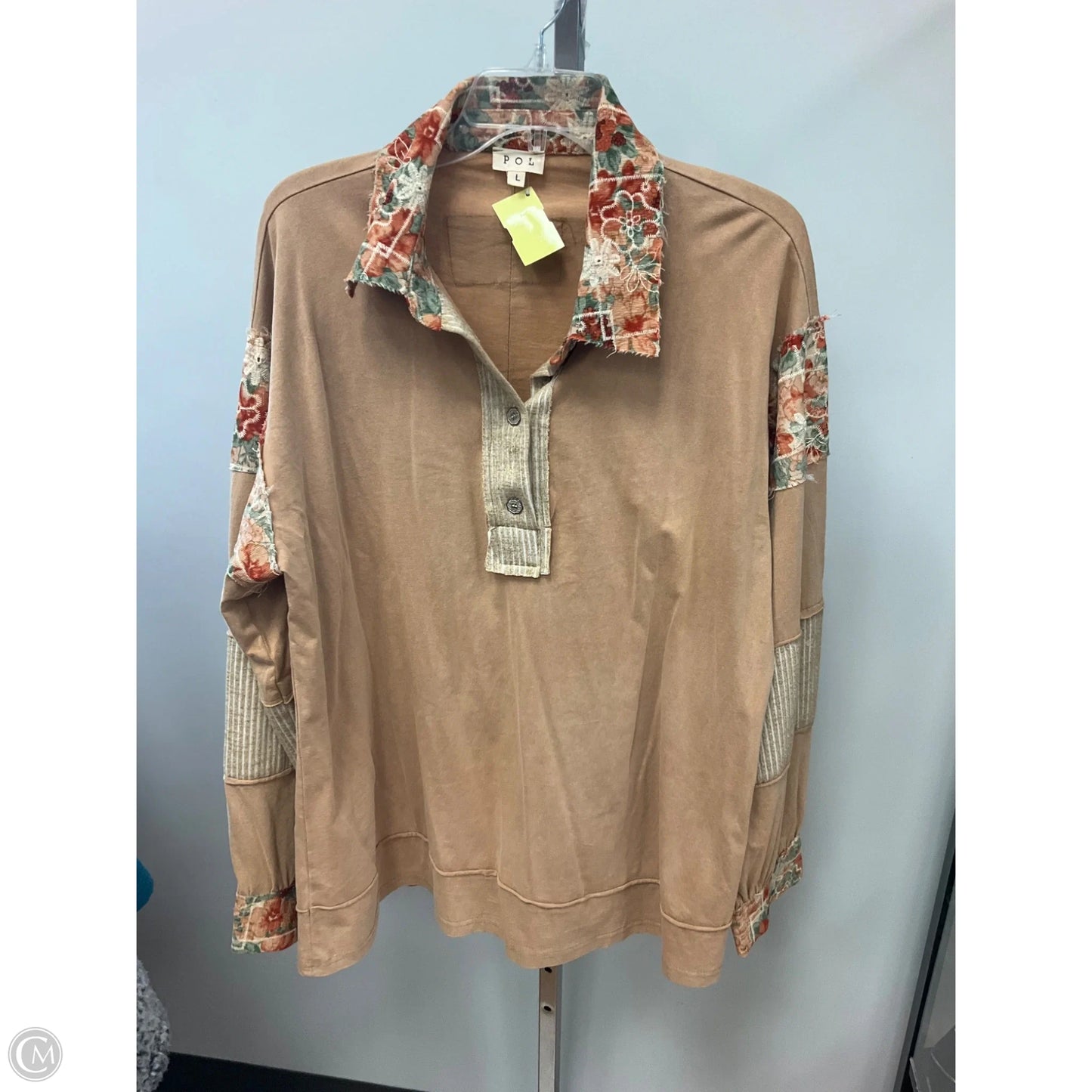 Top Long Sleeve By Pol In Beige, Size: L