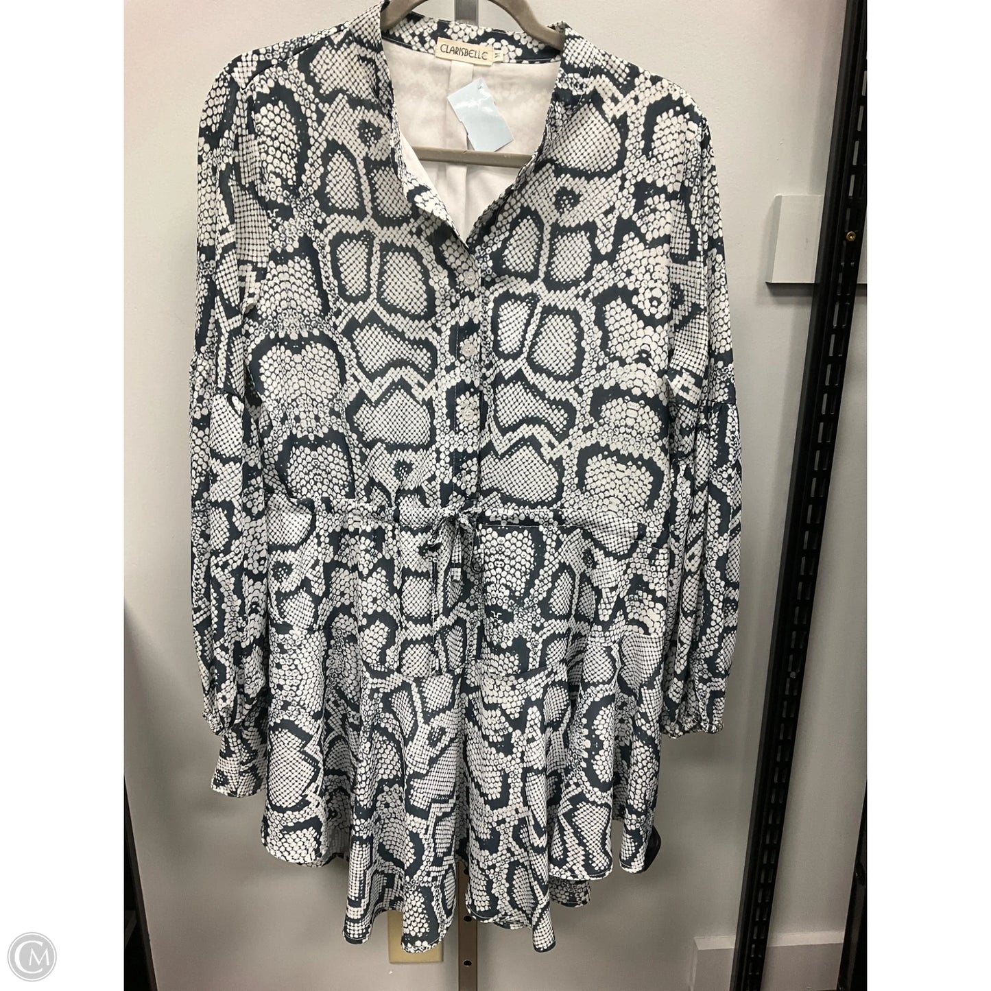 Dress Casual Short By Cme In Animal Print, Size: M