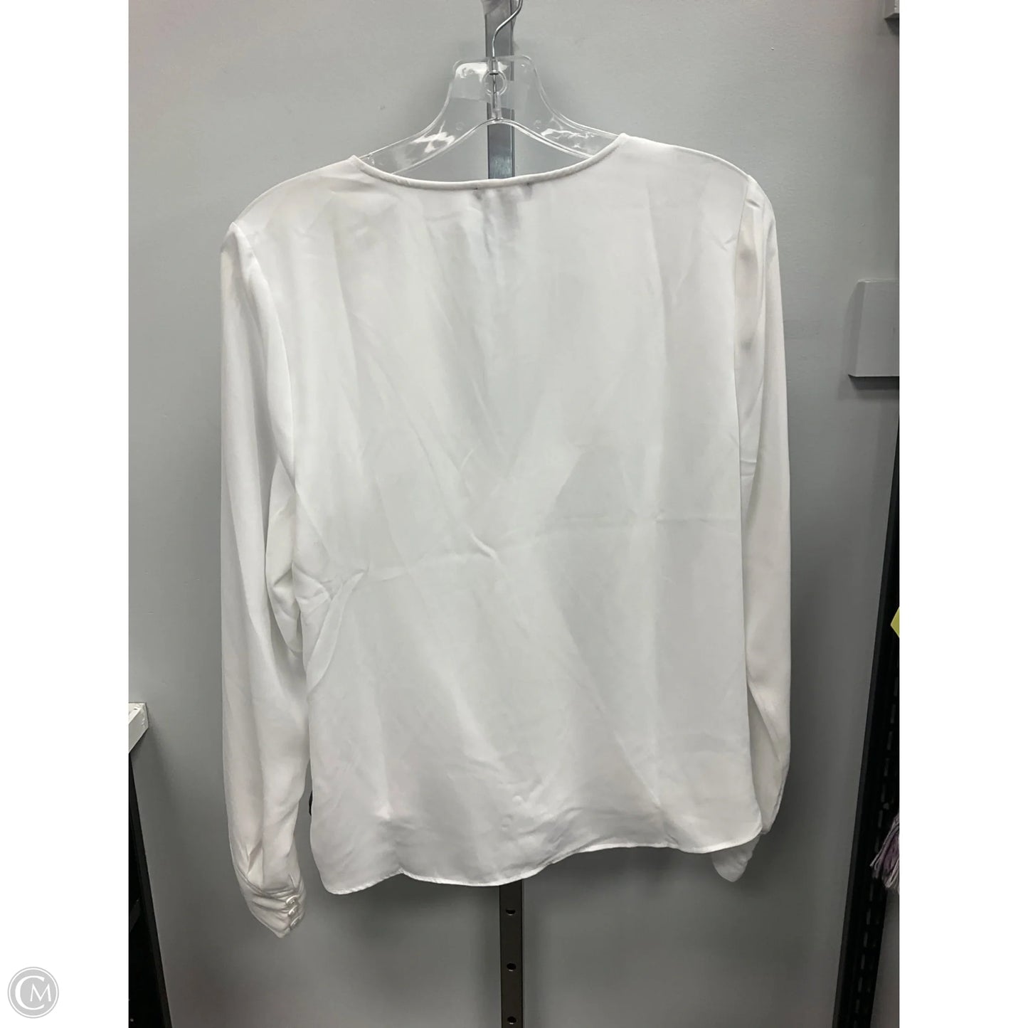 Top Long Sleeve By Halogen In White, Size: M