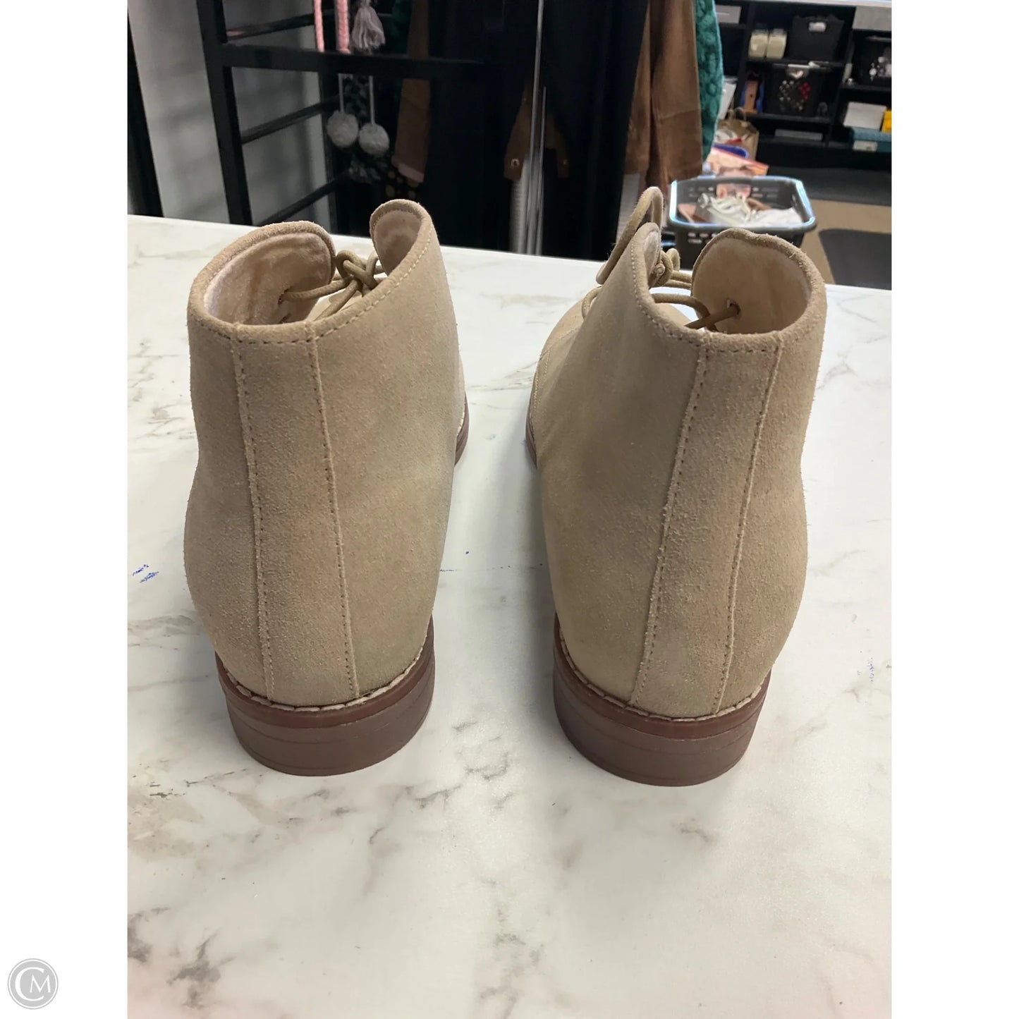 Shoes Flats By Hush Puppies In Tan, Size: 11