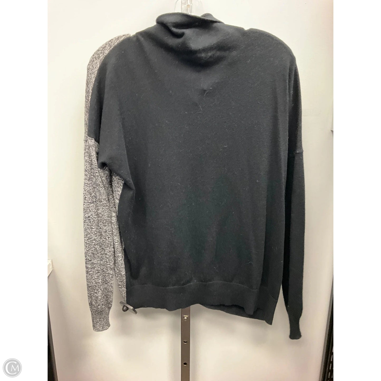 Sweater By Elliott Lauren In Black & Grey, Size: M