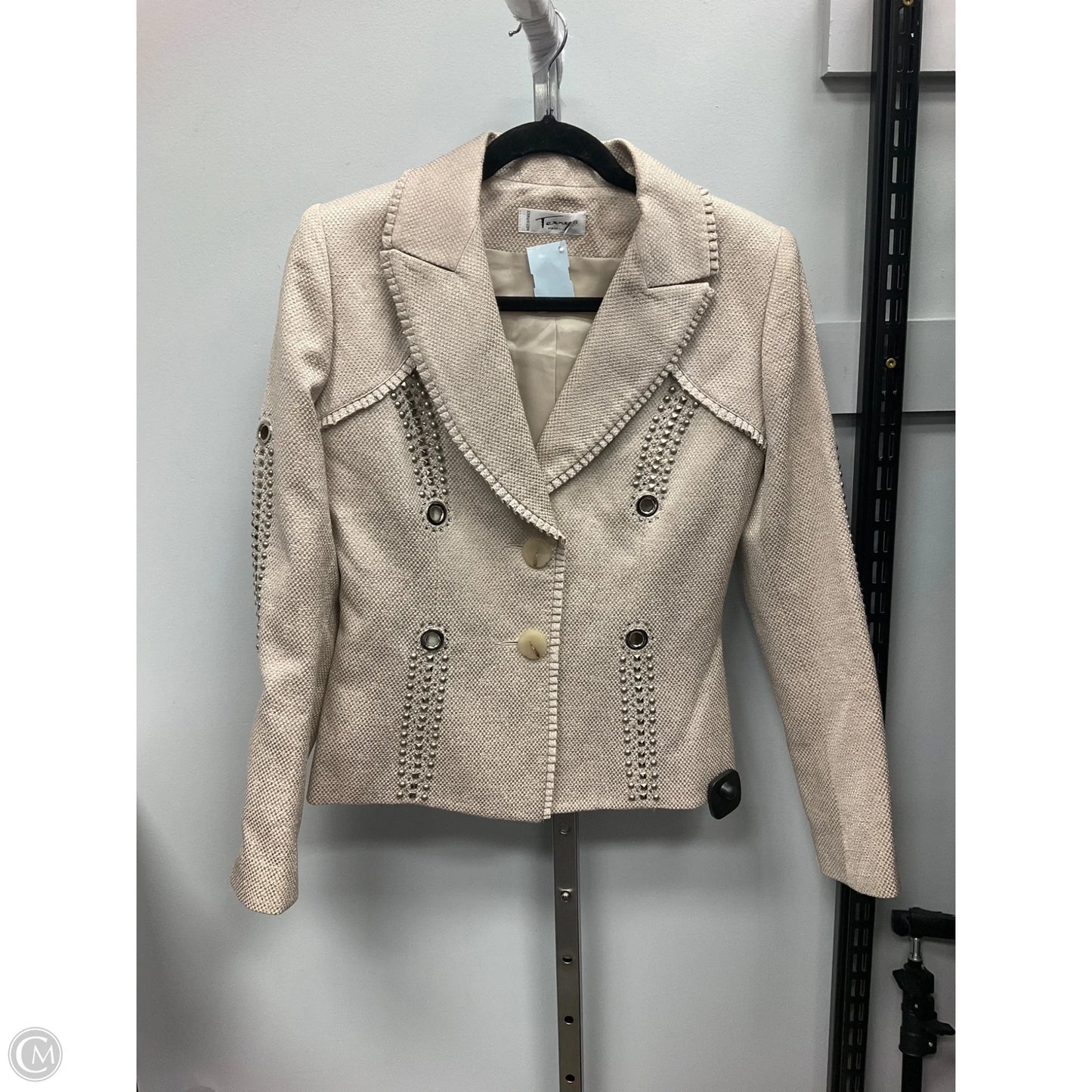 Blazer By Cmc In Beige, Size: 6