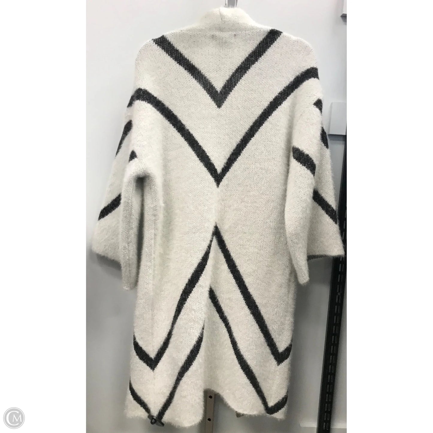 Sweater Cardigan By Steve Madden In Black & White, Size: Osfm