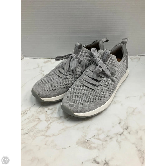 Shoes Designer By Ugg In Grey, Size: 9