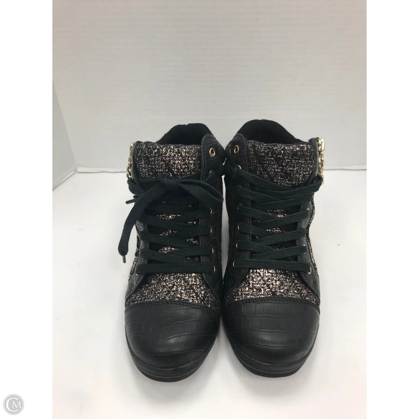 Shoes Sneakers By Call It Spring In Black & Gold, Size: 8