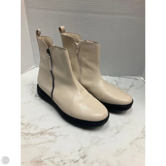 Boots Ankle Flats By Naturalizer In Cream, Size: 8.5