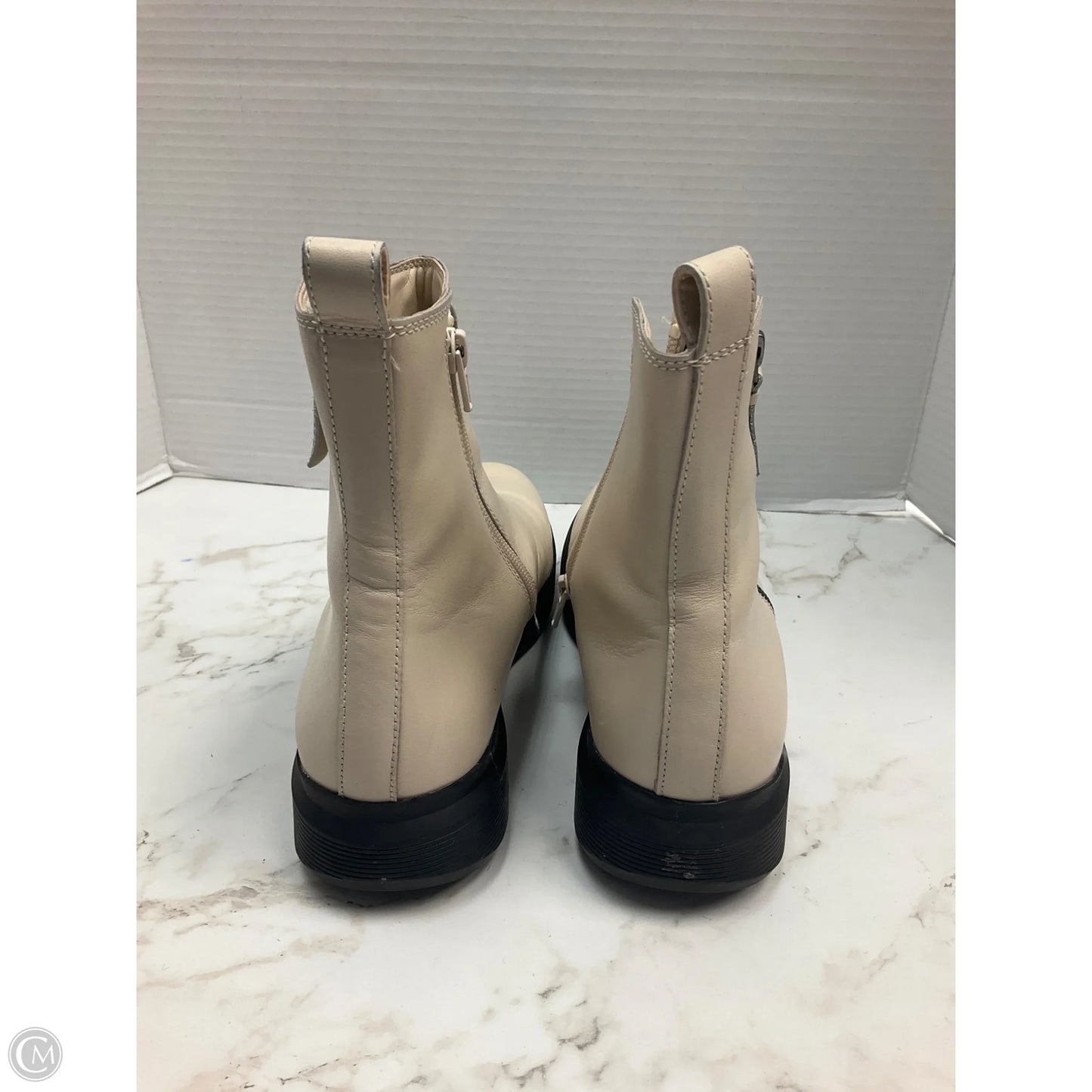 Boots Ankle Flats By Naturalizer In Cream, Size: 8.5