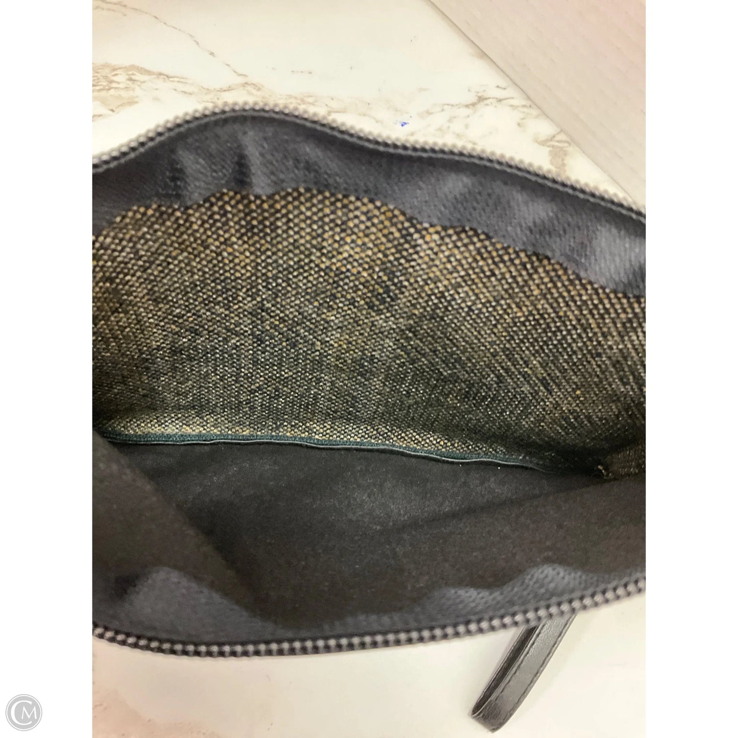 Wristlet By Tahari, Size: Medium