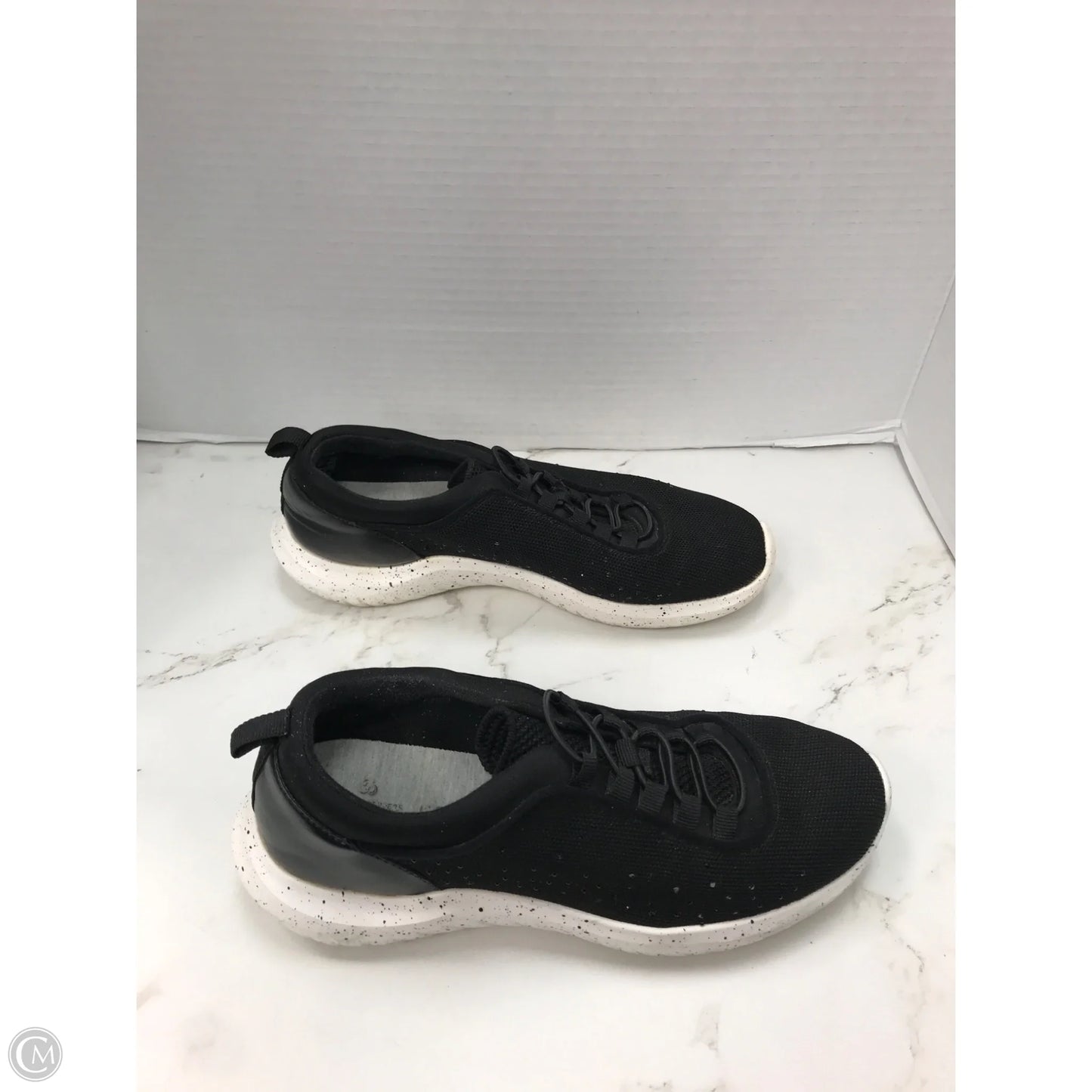 Shoes Athletic By Clarks In Black, Size: 7