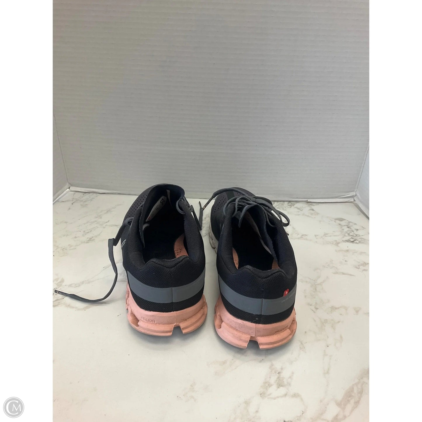 Shoes Athletic By On Cloud In Grey, Size: 8