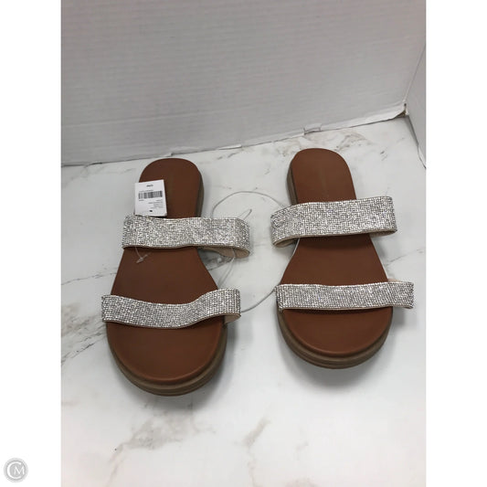 Sandals Flats By Lane Bryant In Silver, Size: 10