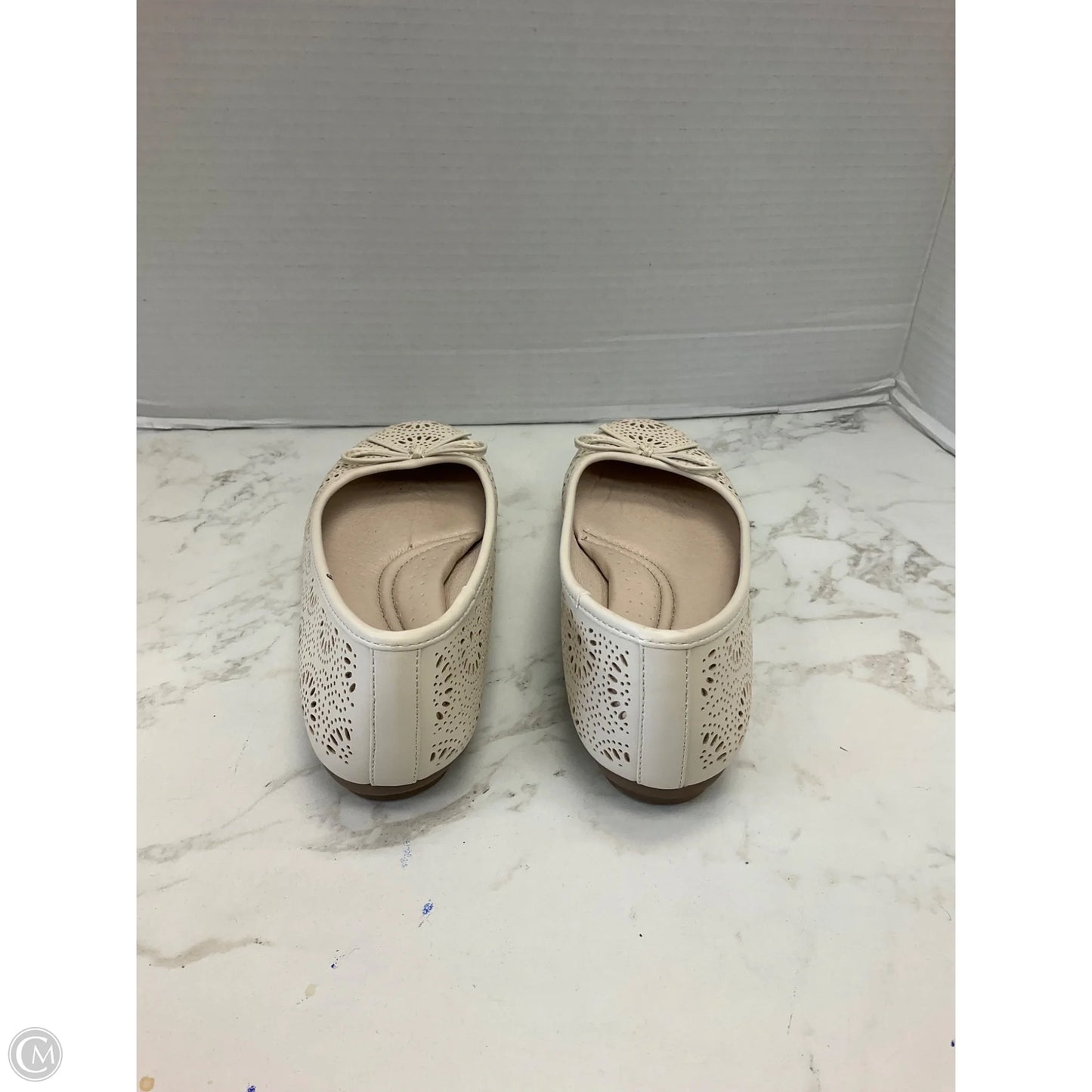 Shoes Flats By Cliffs By White Mountain In Cream, Size: 7.5