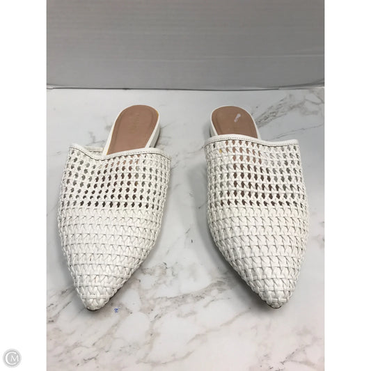 Shoes Flats By Halogen In White, Size: 8