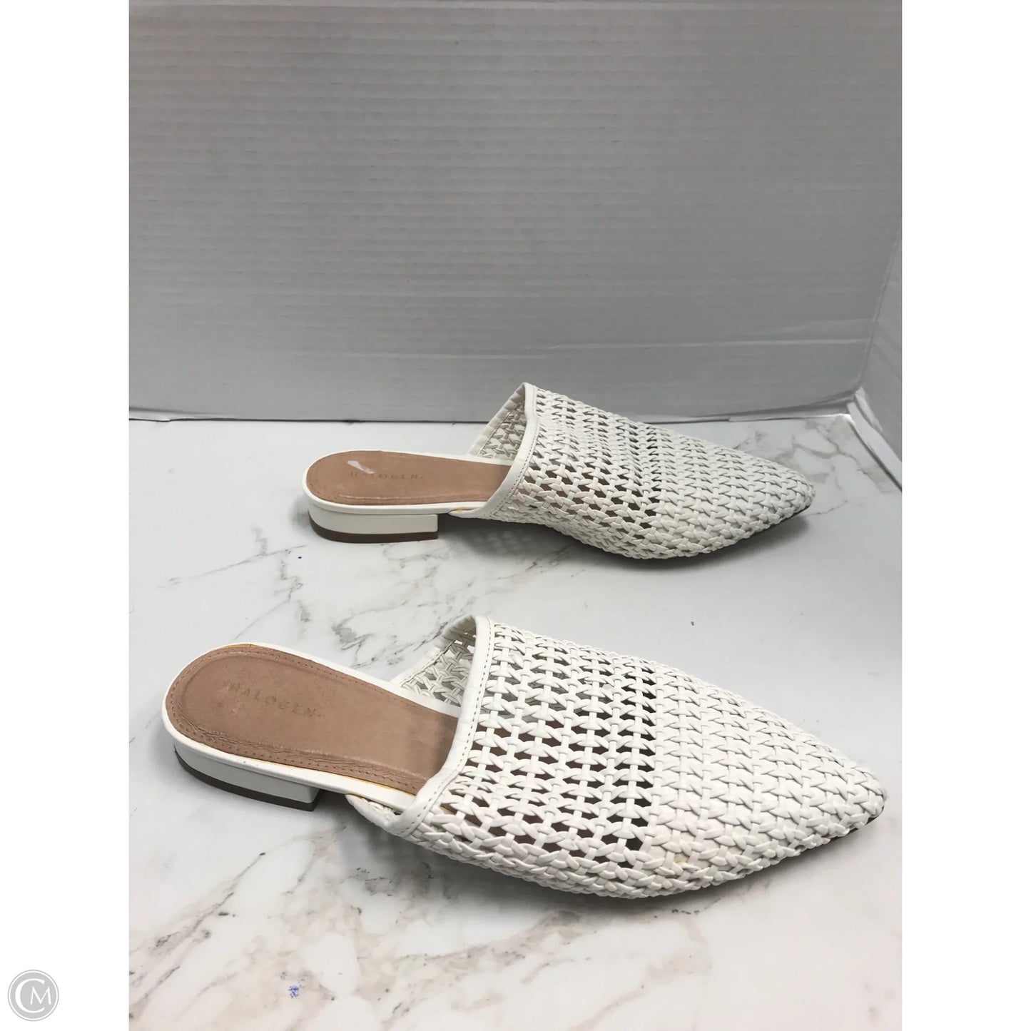 Shoes Flats By Halogen In White, Size: 8