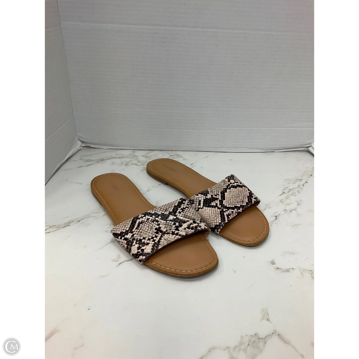 Sandals Flats By Old Navy In Snakeskin Print, Size: 9