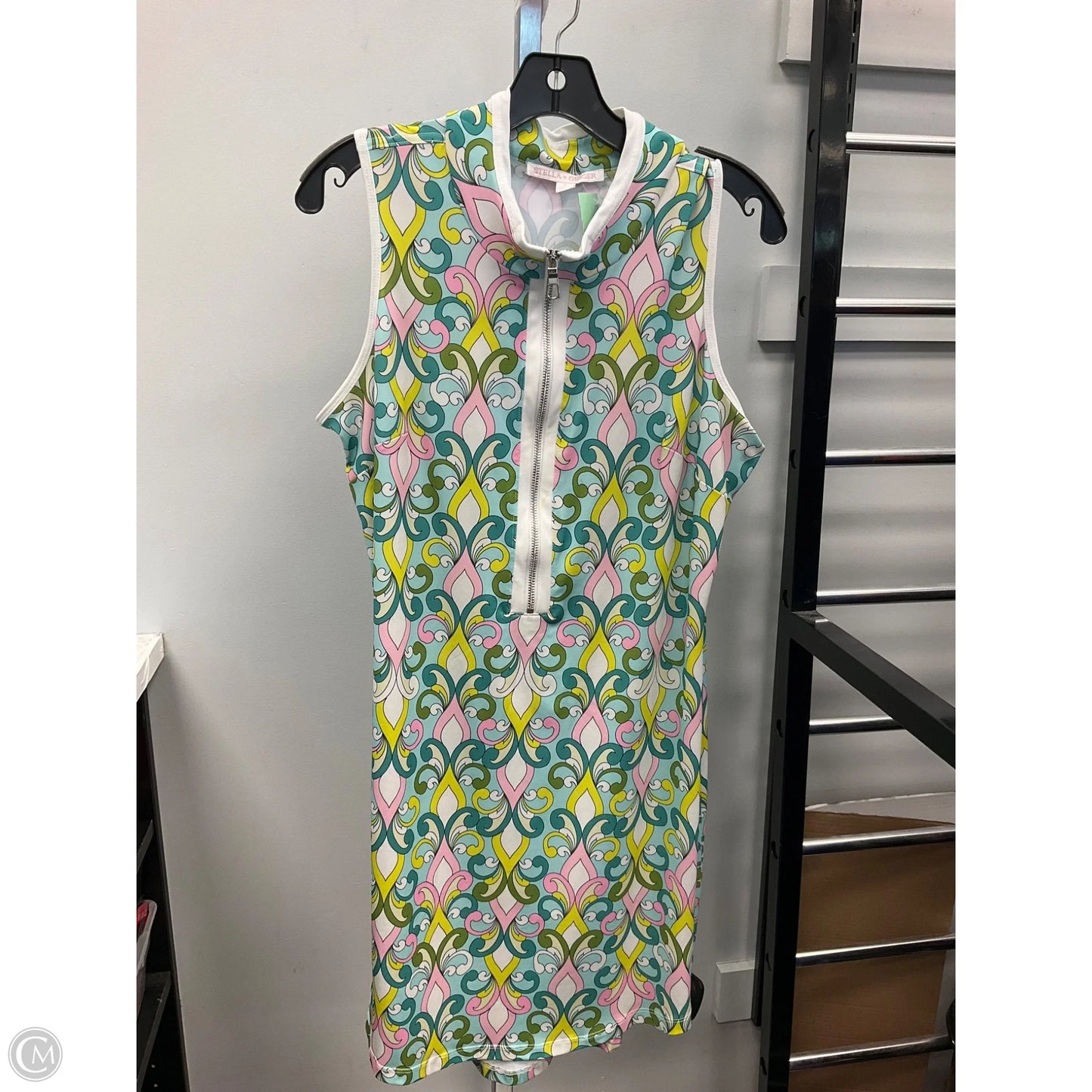 Dress Casual Short By Cmc In Green & Pink, Size: L