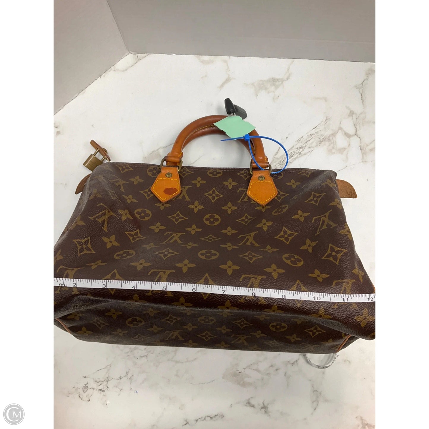 Handbag Luxury Designer By Louis Vuitton, Size: Medium