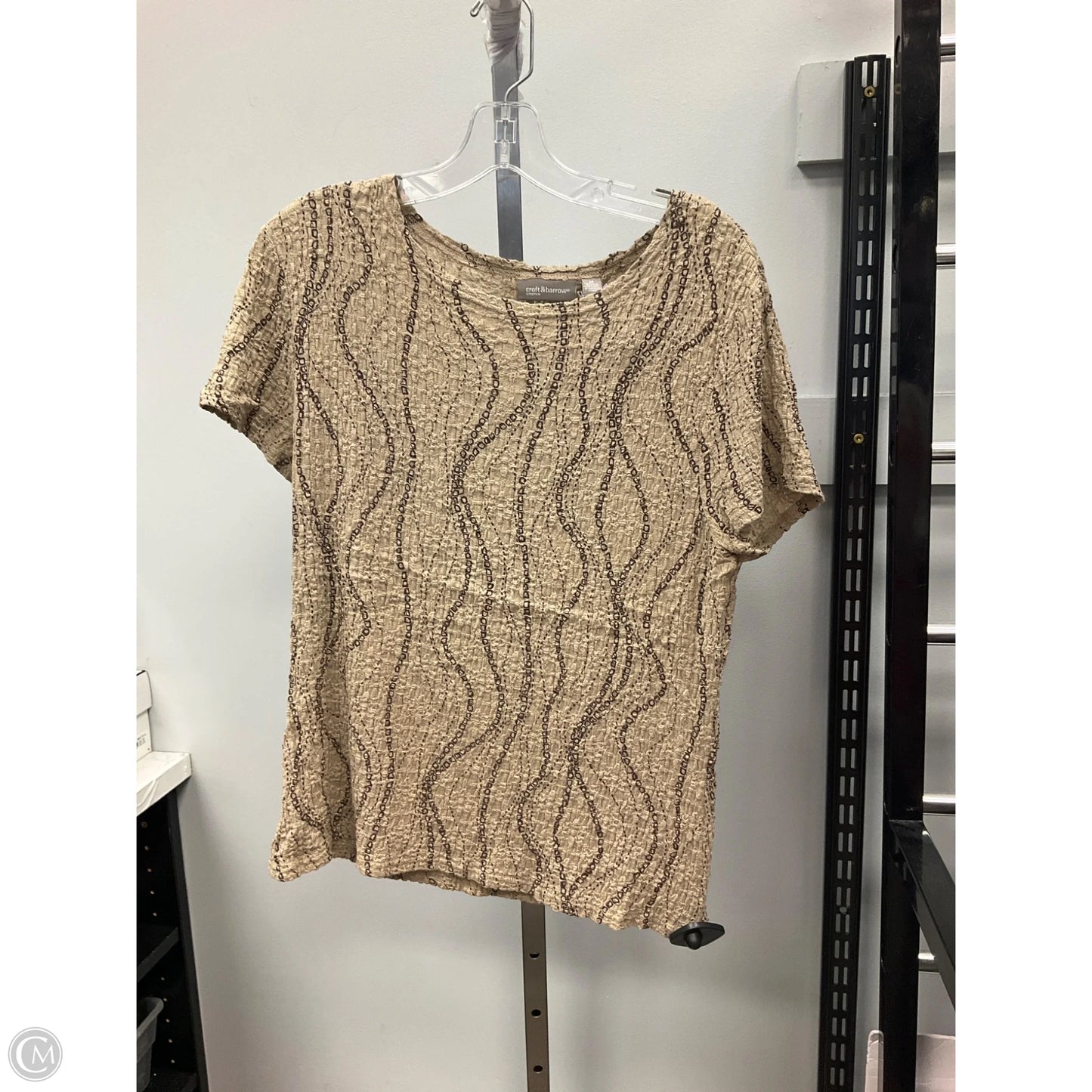 Top Short Sleeve By Croft And Barrow In Beige, Size: M