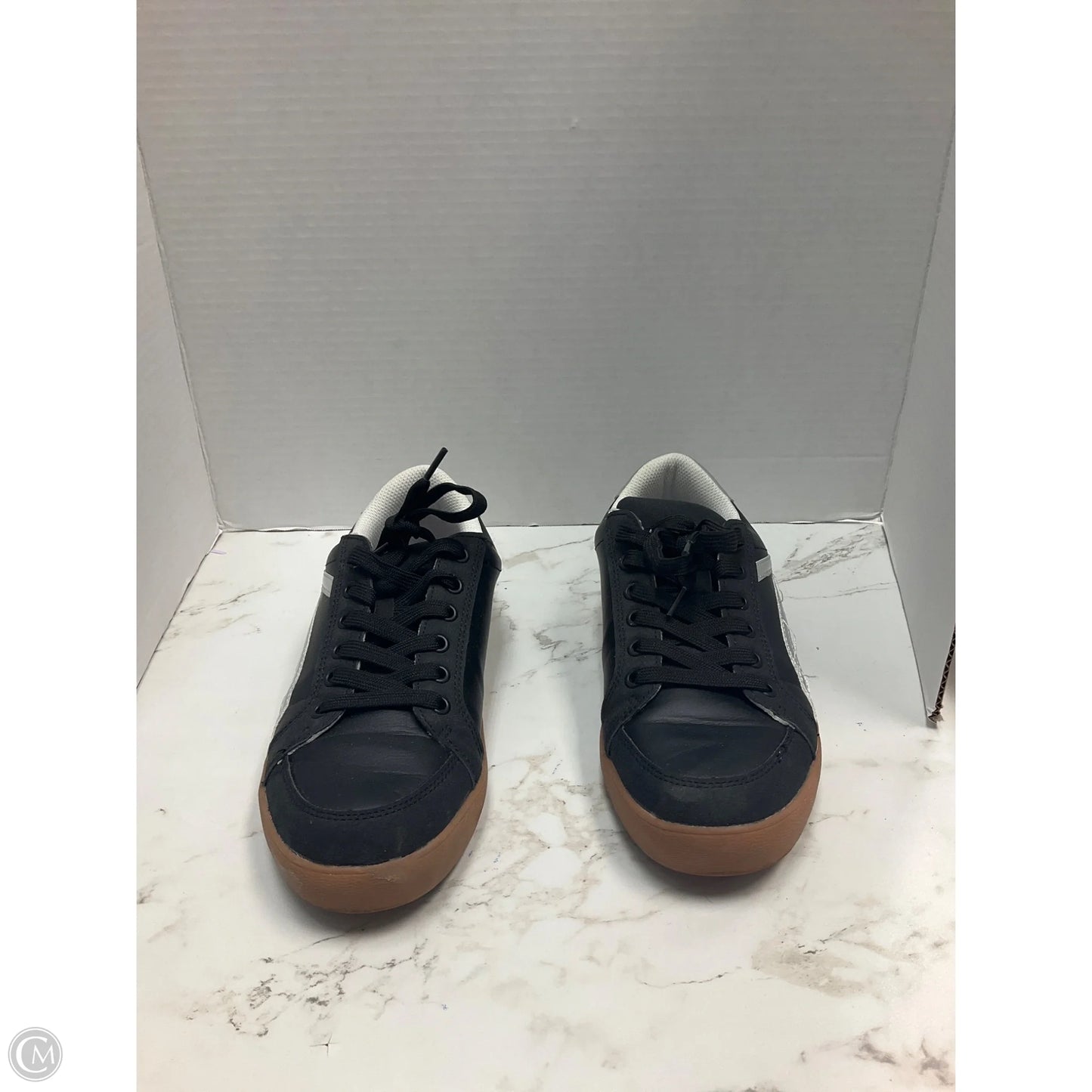 Shoes Sneakers By Serra In Black, Size: 9