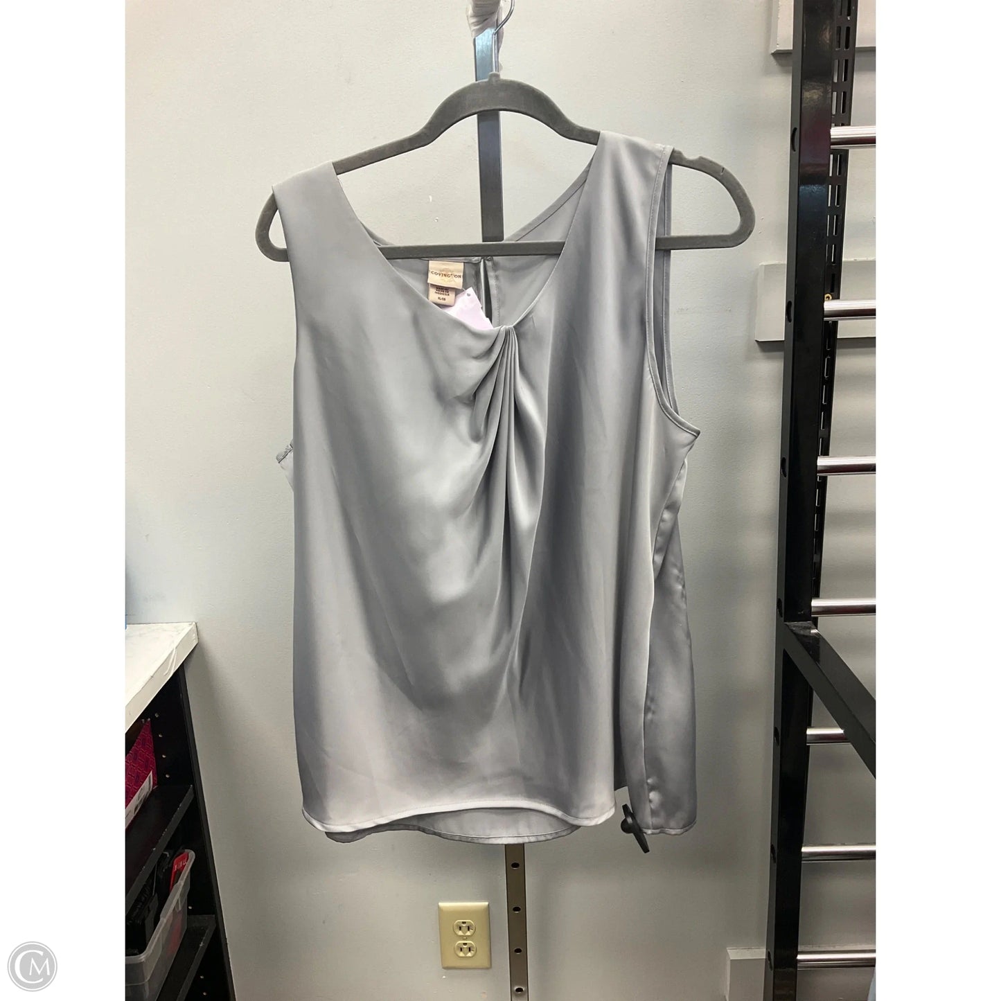Top Sleeveless By Covington In Grey, Size: Xl