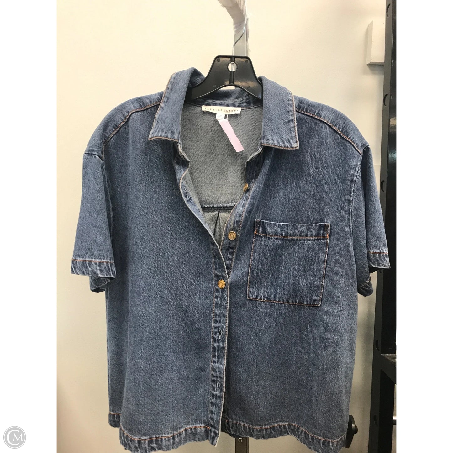 Top Short Sleeve By Jane And Delancey In Blue Denim, Size: M