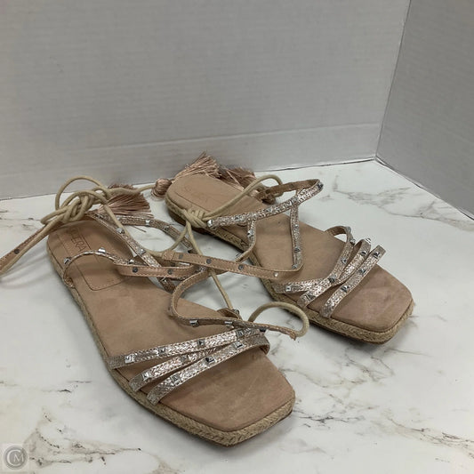 Sandals Flats By Cmc In Beige, Size: 9.5