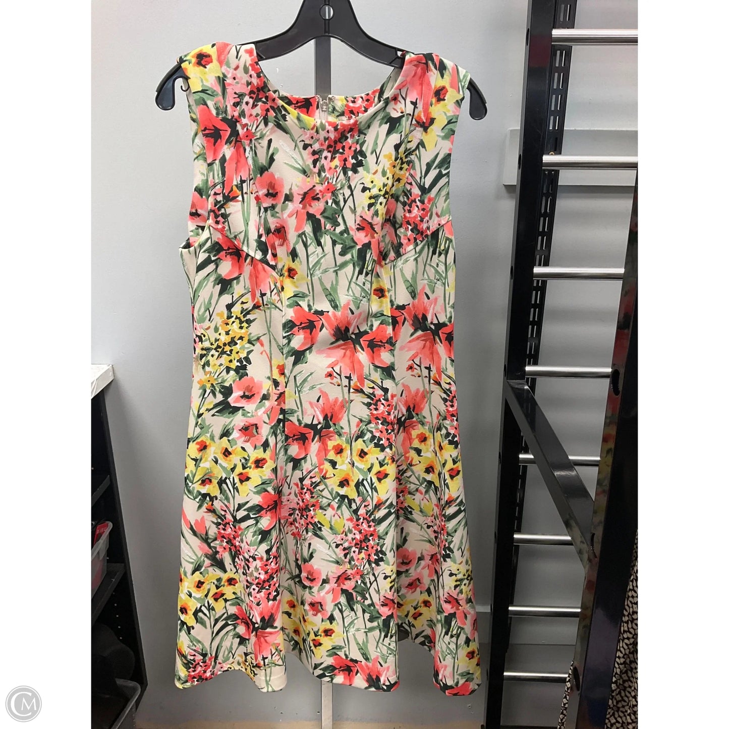 Dress Casual Short By Tommy Hilfiger In Floral Print, Size: 12