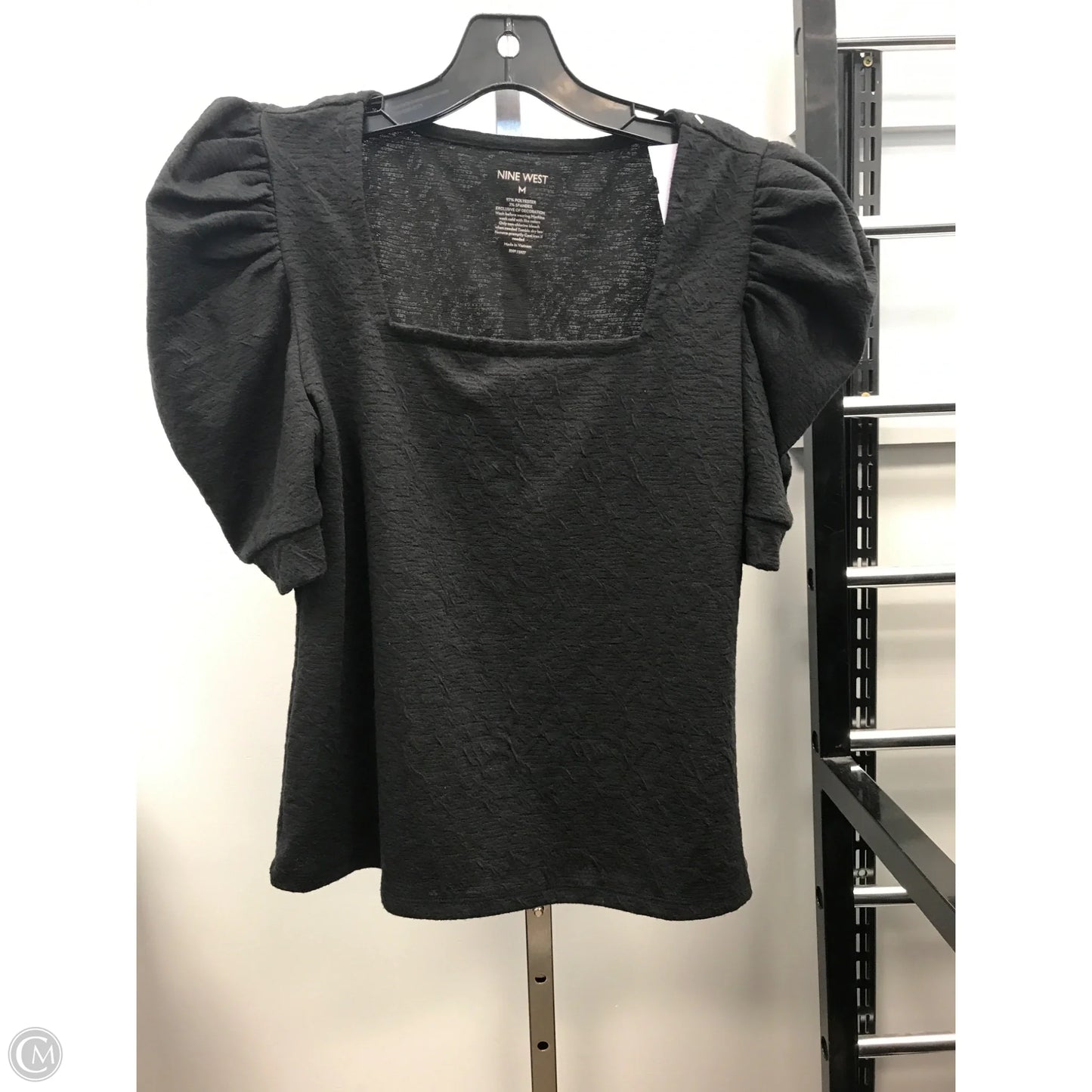 Top Short Sleeve By Nine West In Black, Size: M