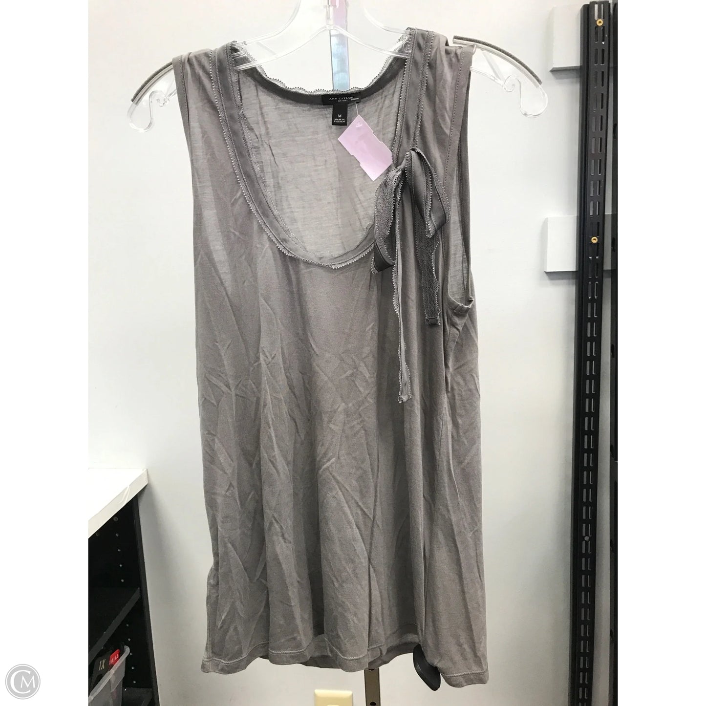 Top Sleeveless By Ann Taylor In Grey, Size: M