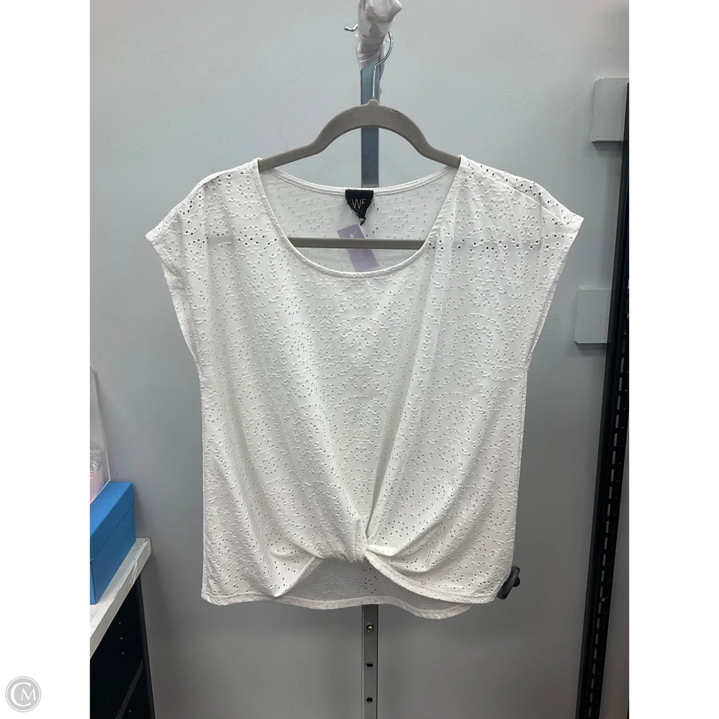 Top Short Sleeve By W5 In White, Size: M