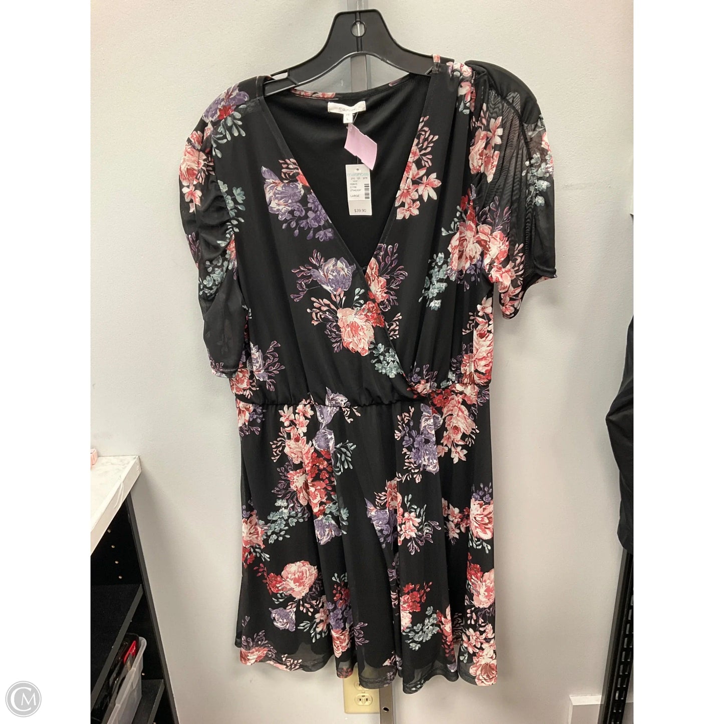 Dress Casual Short By Maurices In Floral Print, Size: L