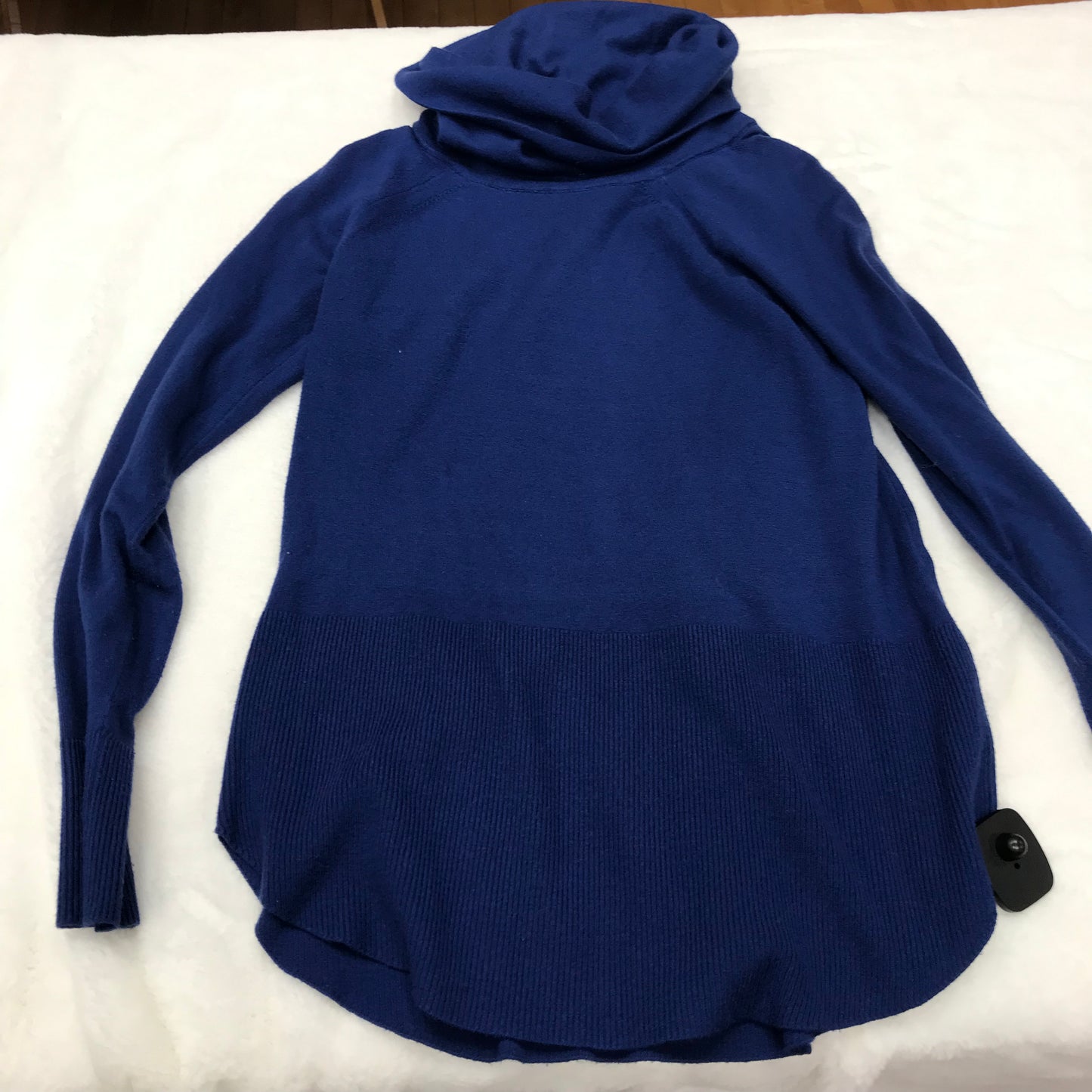 Sweater By Clothes Mentor In Blue, Size: Xs