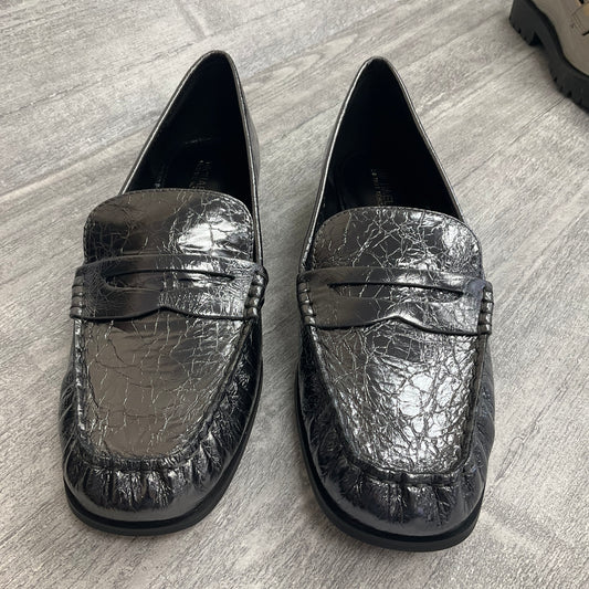 Shoes Designer By Michael Kors In Silver, Size: 9