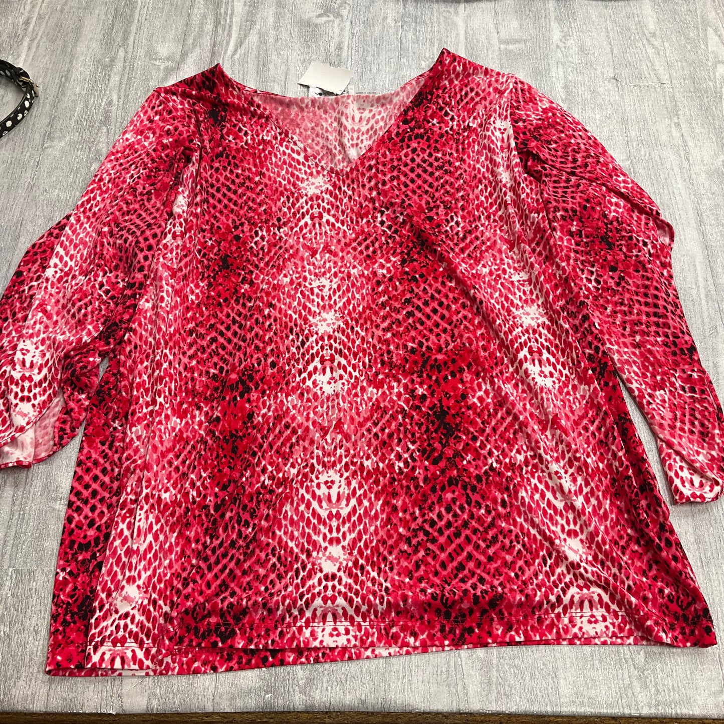 Top Long Sleeve By Calvin Klein In Pink & Red, Size: 1x